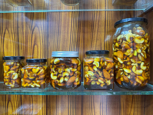 🍯 قدرتی جنگلی بیری &nbsp;چھوٹی مکھی نٹس ہنی (450 گرام)

خالص جنگلی بیری شہد + منتخب قدرتی نٹس — ایک متوازن اور ذائقے سے بھرپور امتزاج